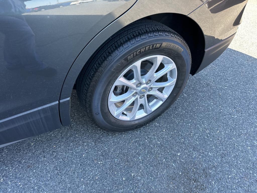 used 2021 Chevrolet Equinox car, priced at $22,991