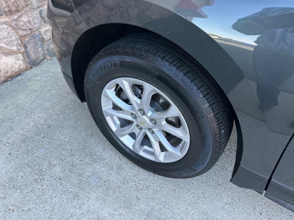 used 2021 Chevrolet Equinox car, priced at $22,991