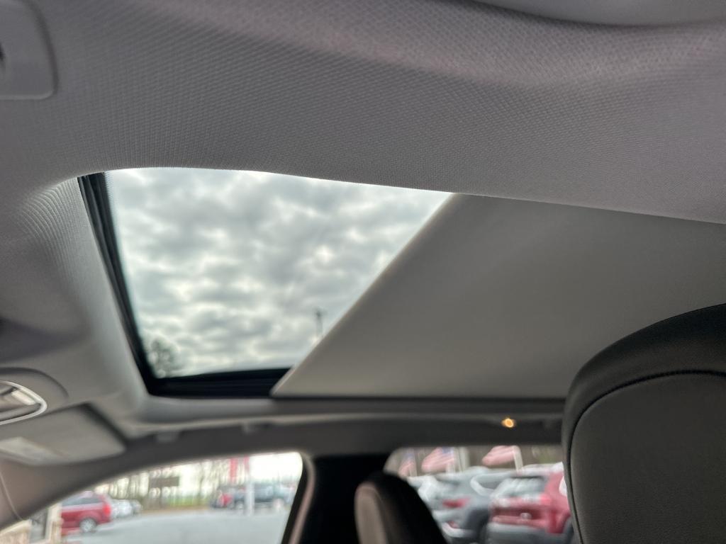 used 2019 Jeep Cherokee car, priced at $19,991