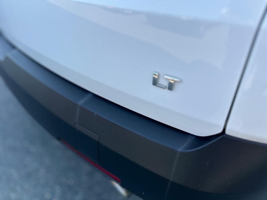 used 2018 Chevrolet Traverse car, priced at $17,991