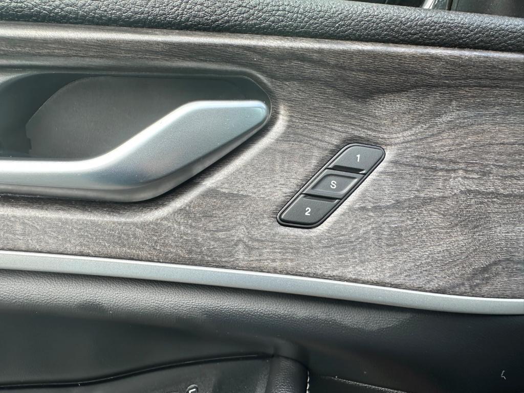 used 2023 Jeep Grand Cherokee L car, priced at $29,995