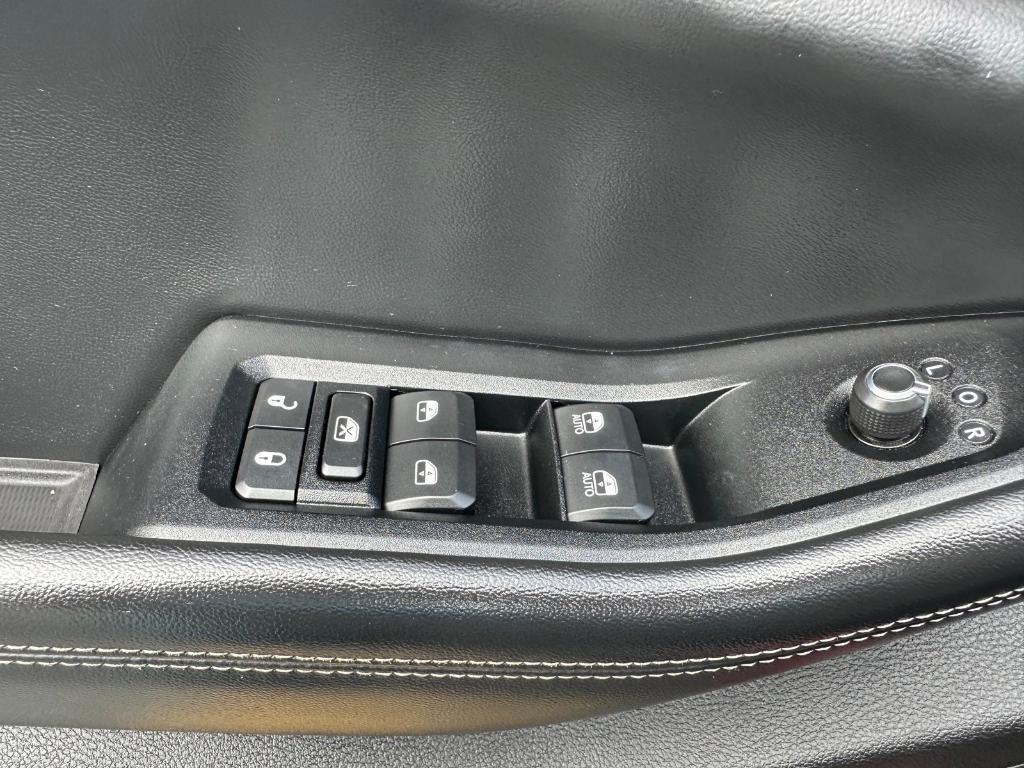 used 2023 Jeep Grand Cherokee L car, priced at $29,995