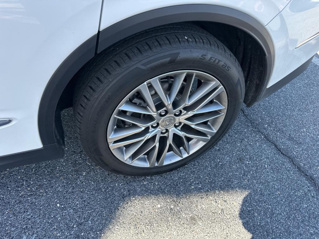 used 2022 Acura MDX car, priced at $41,979
