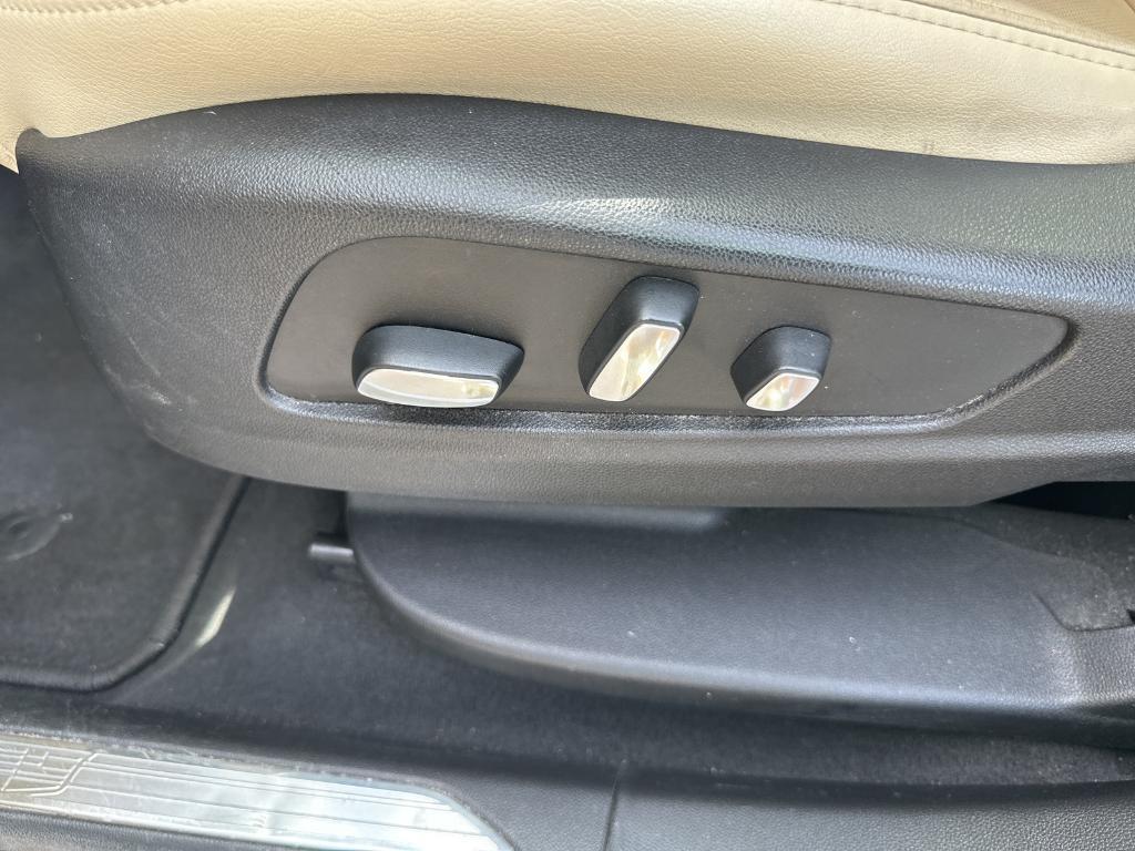 used 2018 Cadillac XT5 car, priced at $23,991