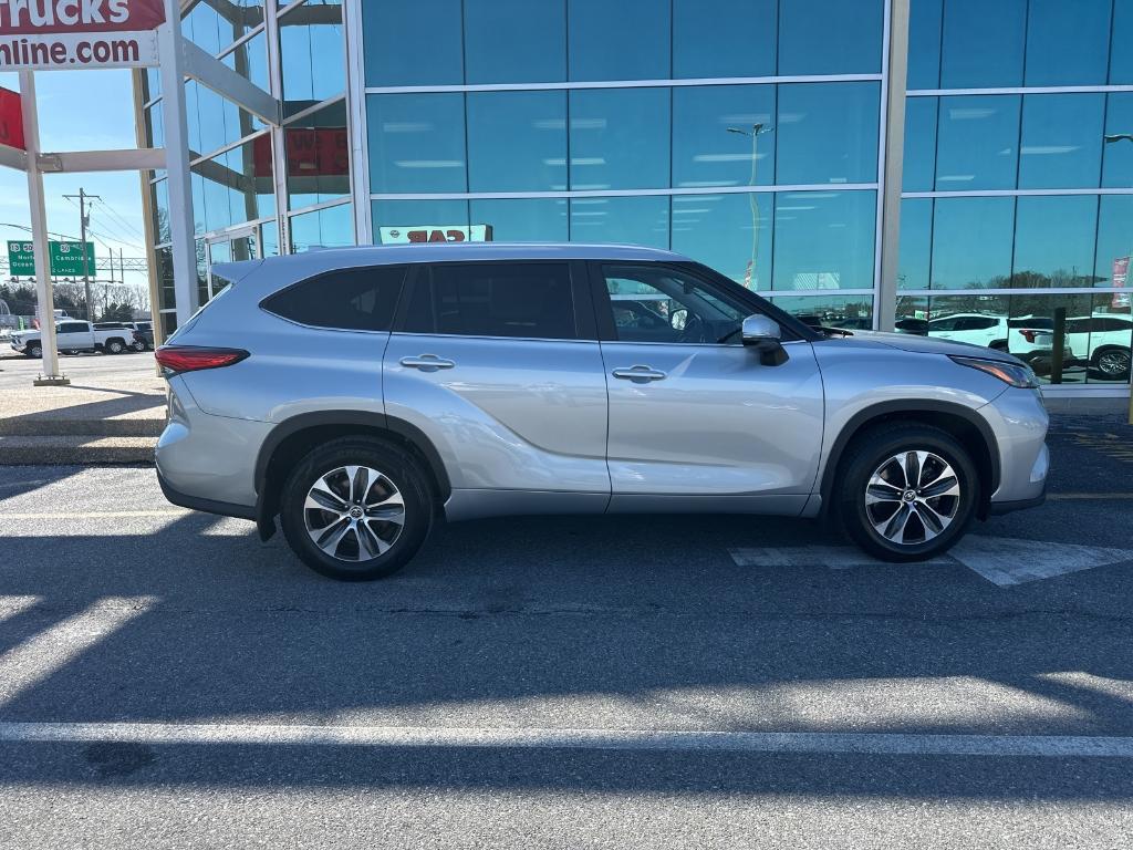 used 2023 Toyota Highlander car, priced at $38,379