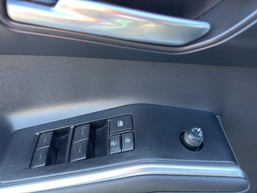 used 2023 Toyota Highlander car, priced at $38,379