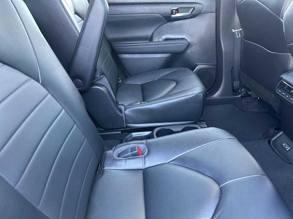 used 2023 Toyota Highlander car, priced at $38,379