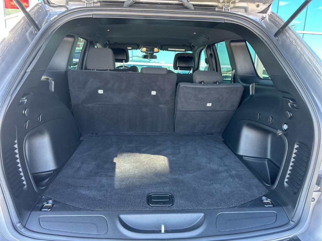 used 2021 Jeep Grand Cherokee car, priced at $27,279