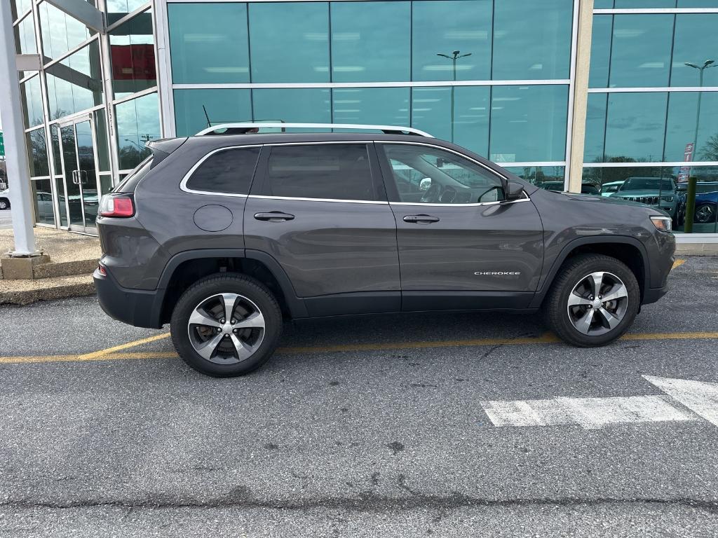 used 2019 Jeep Cherokee car, priced at $20,979