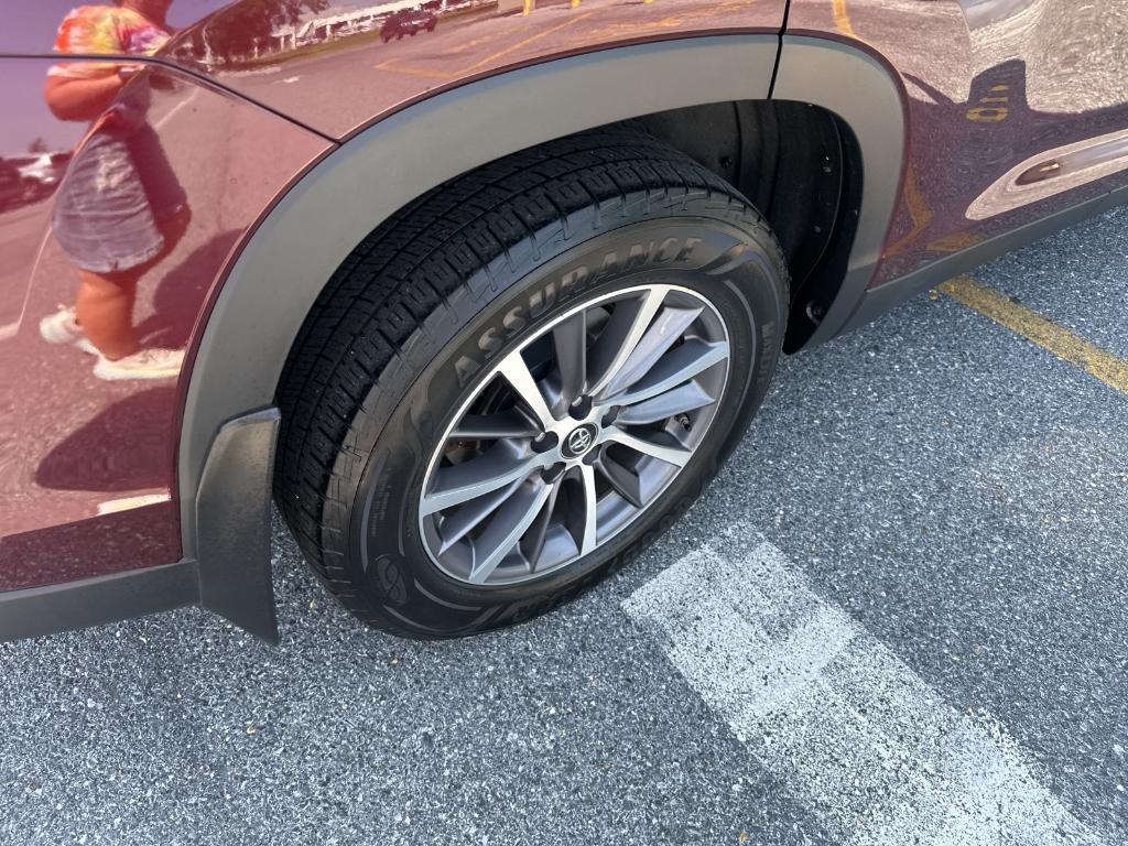 used 2019 Toyota Highlander car, priced at $26,979