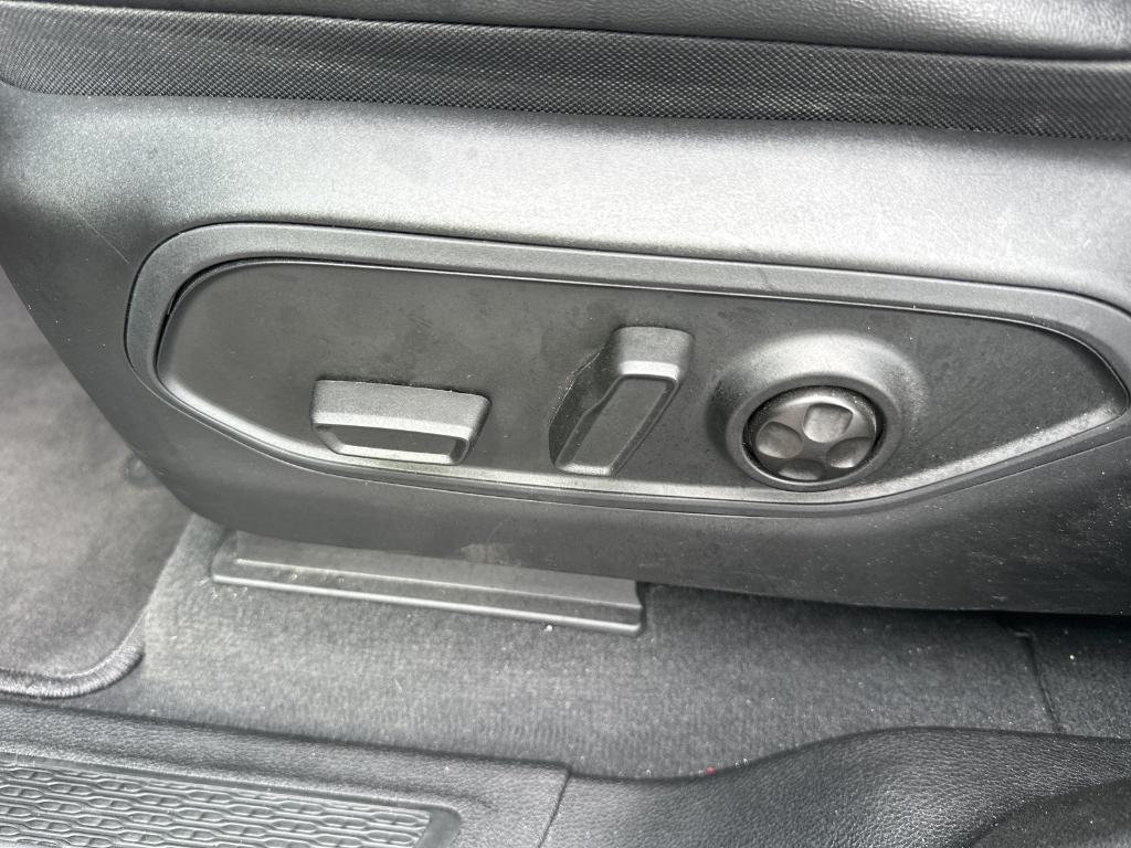 used 2023 Jeep Grand Cherokee car, priced at $30,779
