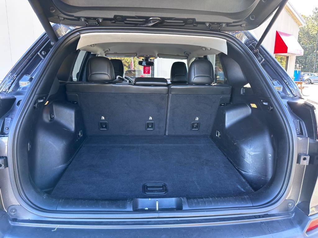 used 2019 Jeep Cherokee car, priced at $18,991