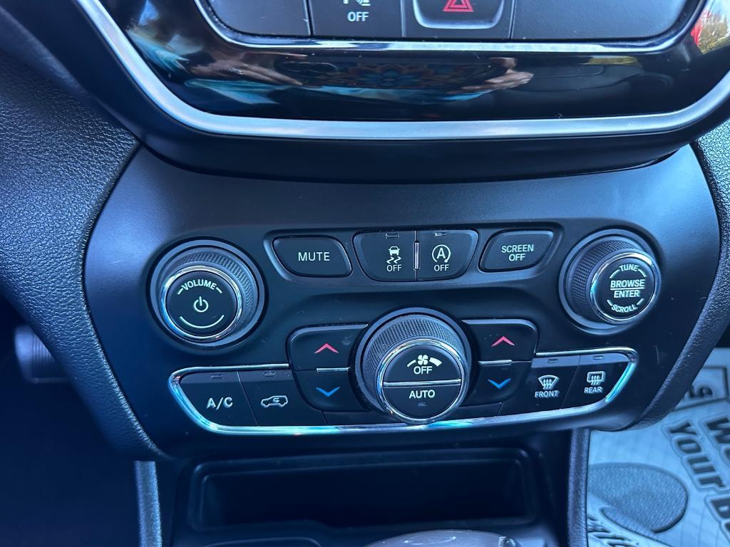 used 2019 Jeep Cherokee car, priced at $18,991