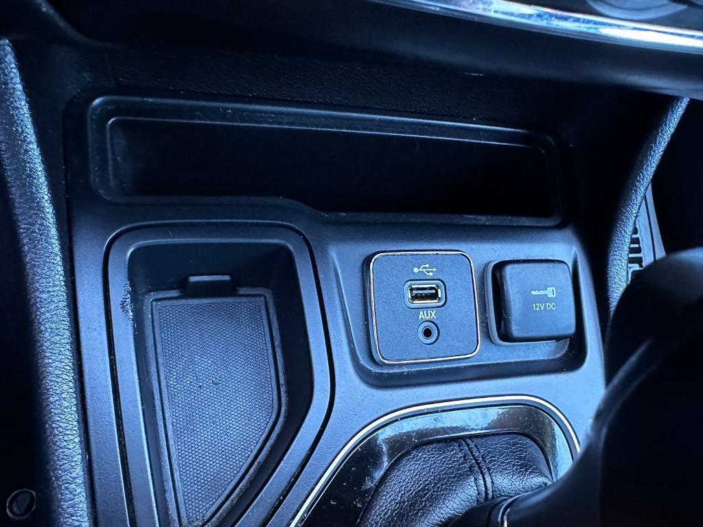 used 2019 Jeep Cherokee car, priced at $18,991