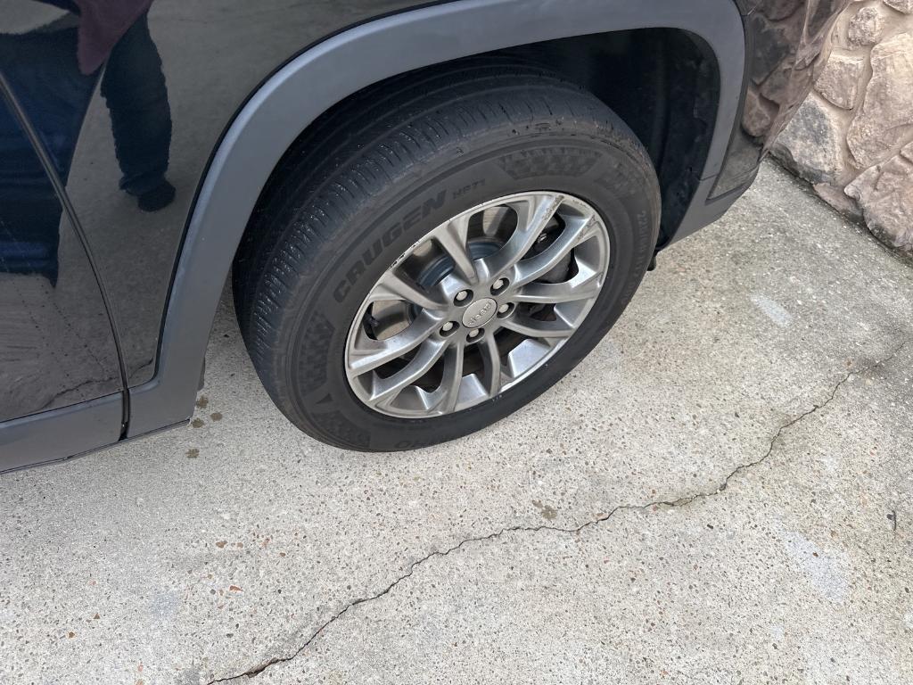 used 2019 Jeep Cherokee car, priced at $16,991