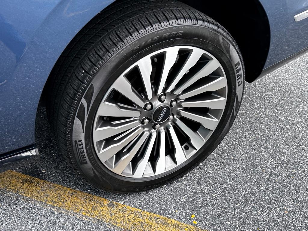 used 2019 Lincoln Navigator car, priced at $37,879