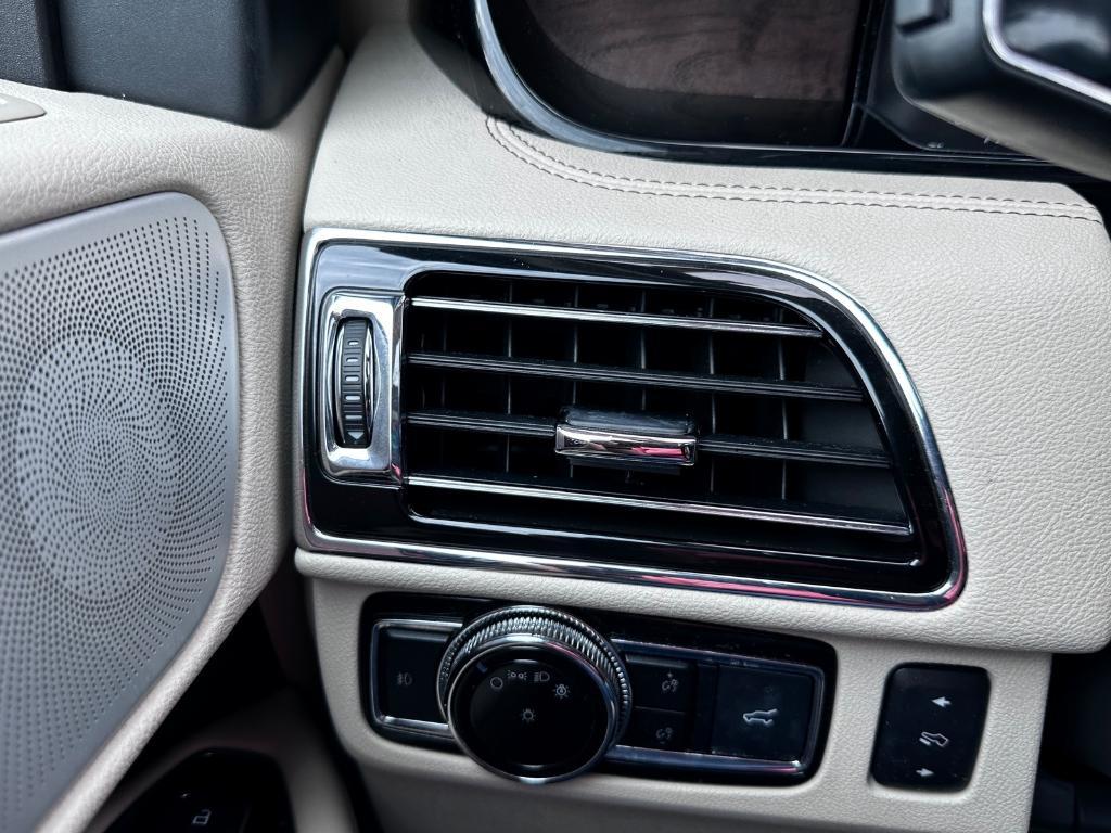 used 2019 Lincoln Navigator car, priced at $37,879