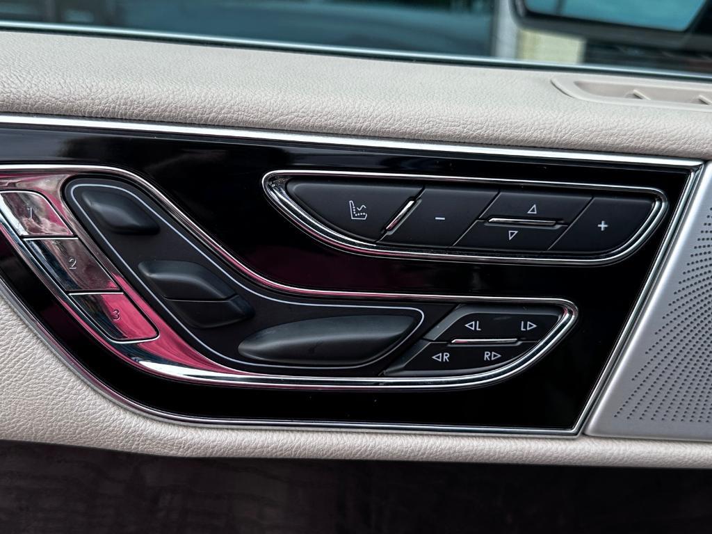 used 2019 Lincoln Navigator car, priced at $37,879