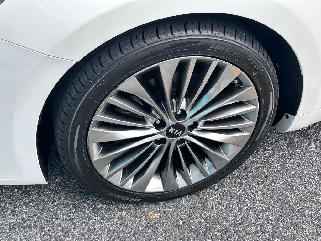 used 2018 Kia Cadenza car, priced at $24,779