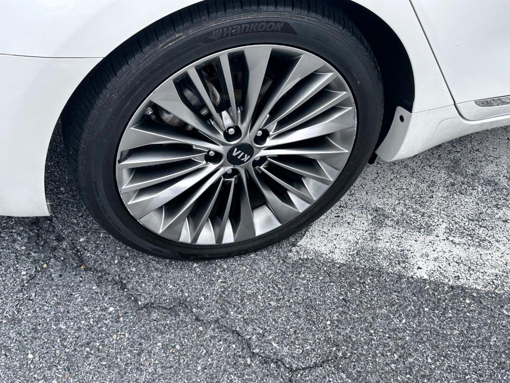 used 2018 Kia Cadenza car, priced at $24,779