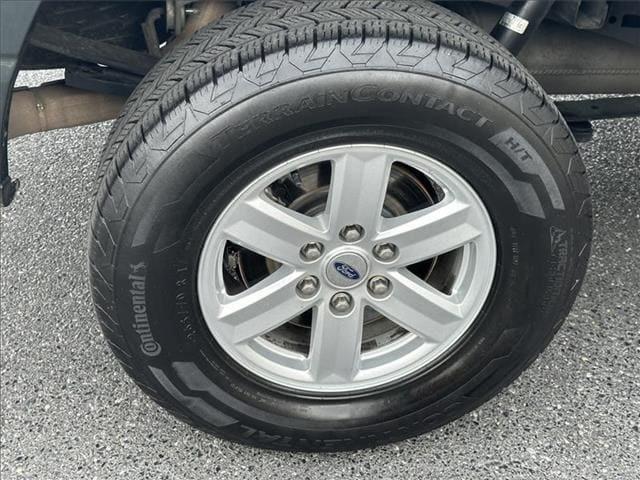 used 2021 Ford F-150 car, priced at $31,995