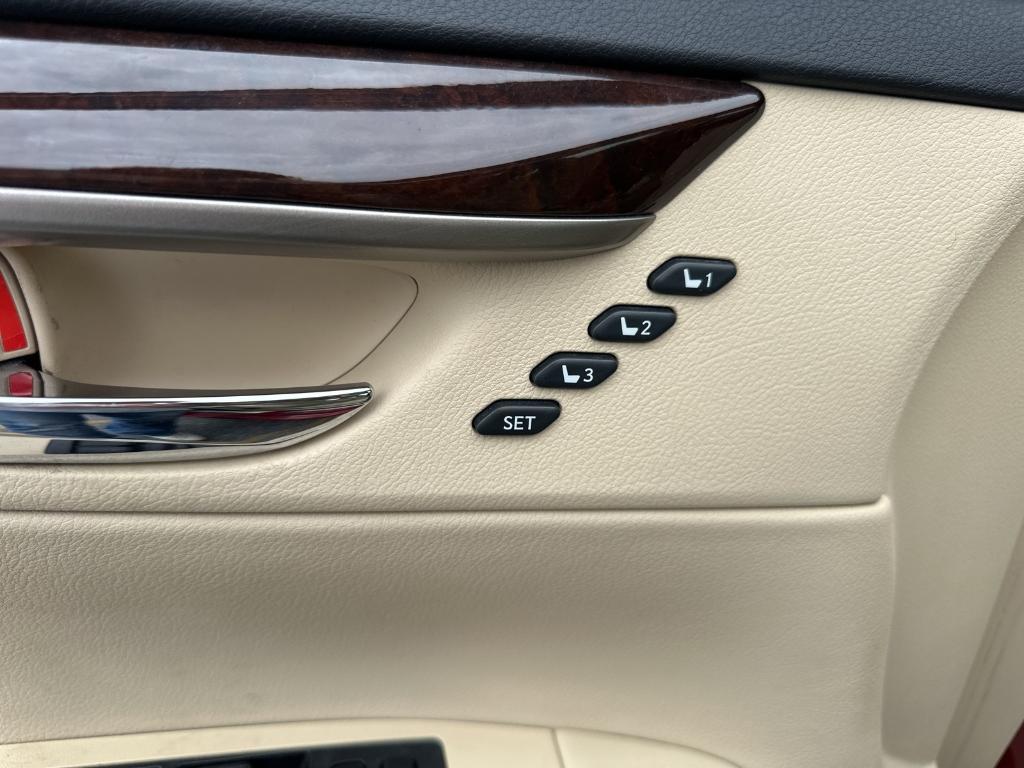 used 2013 Lexus ES 350 car, priced at $17,879