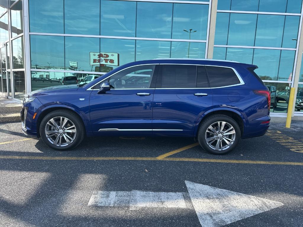 used 2023 Cadillac XT6 car, priced at $37,979