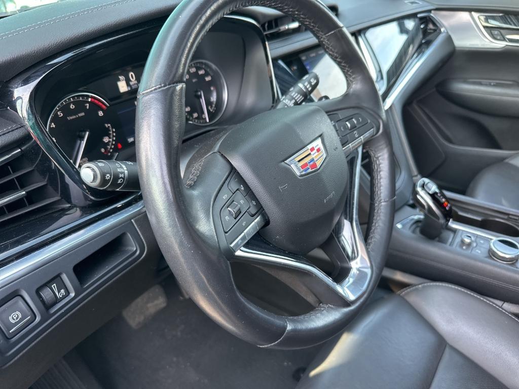 used 2023 Cadillac XT6 car, priced at $37,979