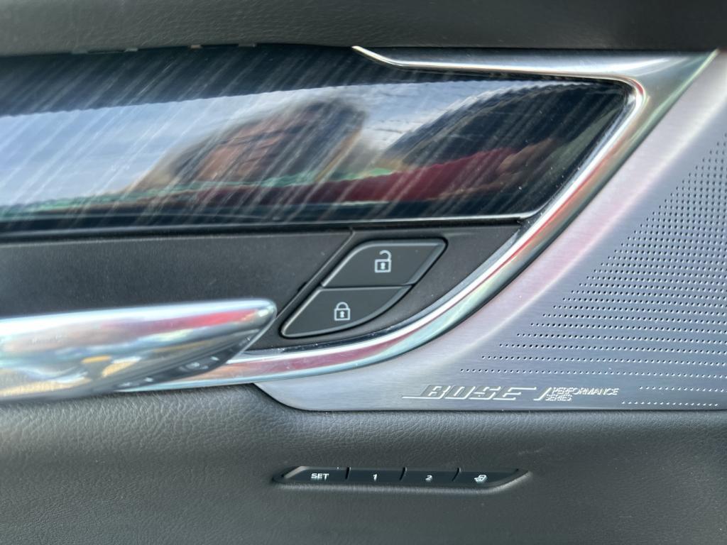 used 2023 Cadillac XT6 car, priced at $37,979