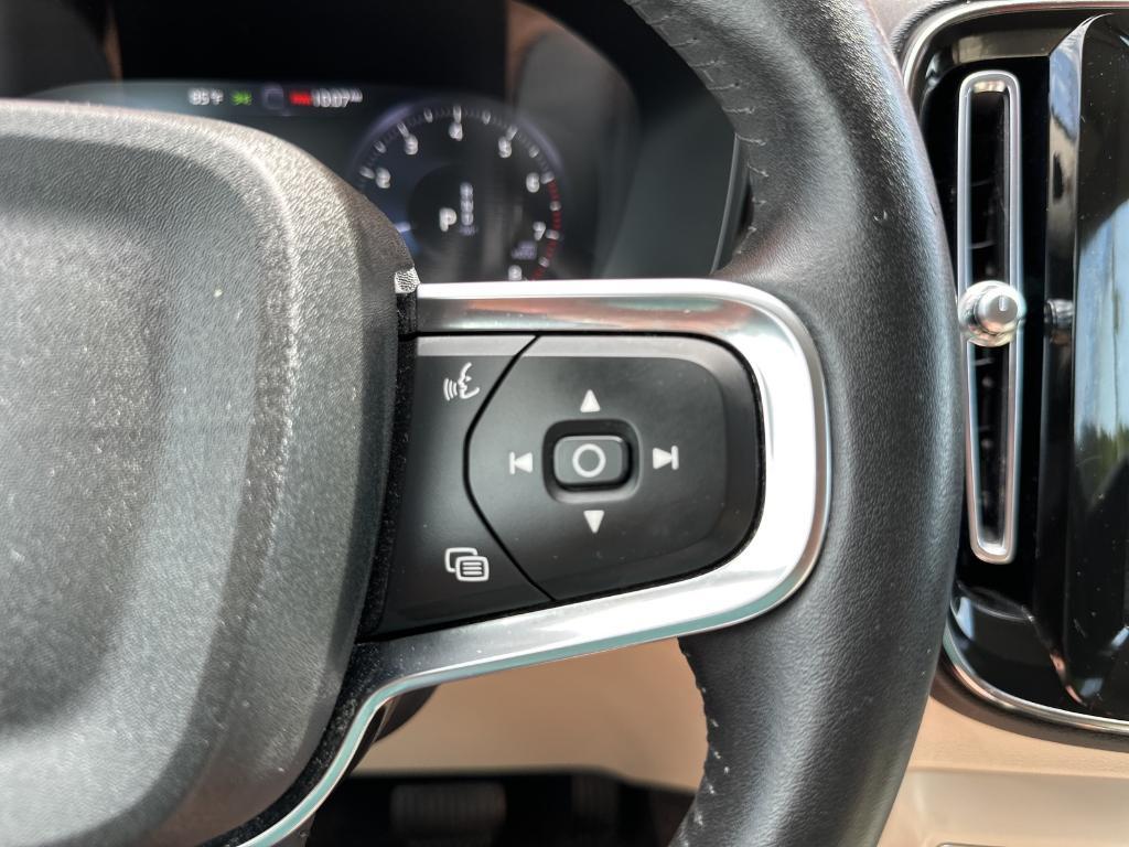 used 2021 Volvo XC40 car, priced at $19,879