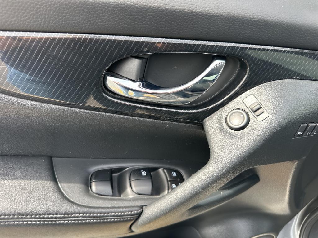 used 2020 Nissan Rogue car, priced at $23,879