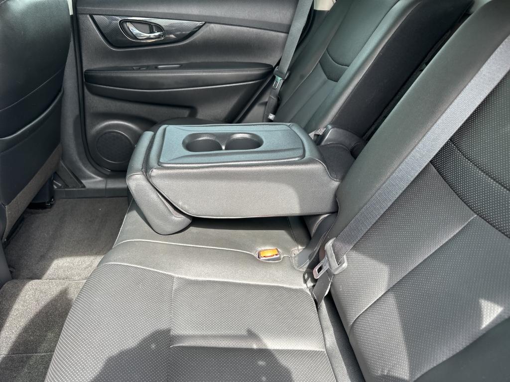 used 2020 Nissan Rogue car, priced at $23,879