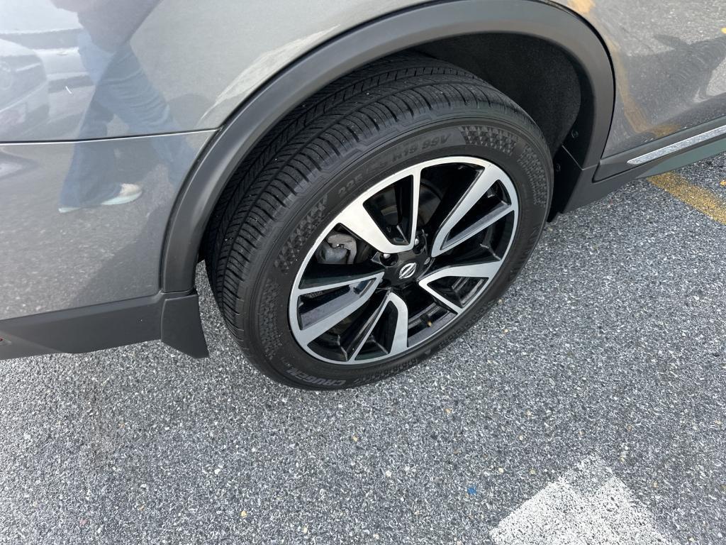 used 2020 Nissan Rogue car, priced at $23,879