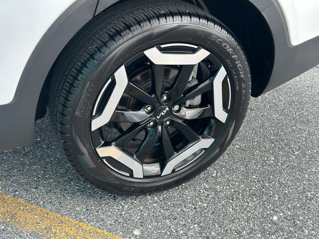 used 2024 Kia Telluride car, priced at $39,779