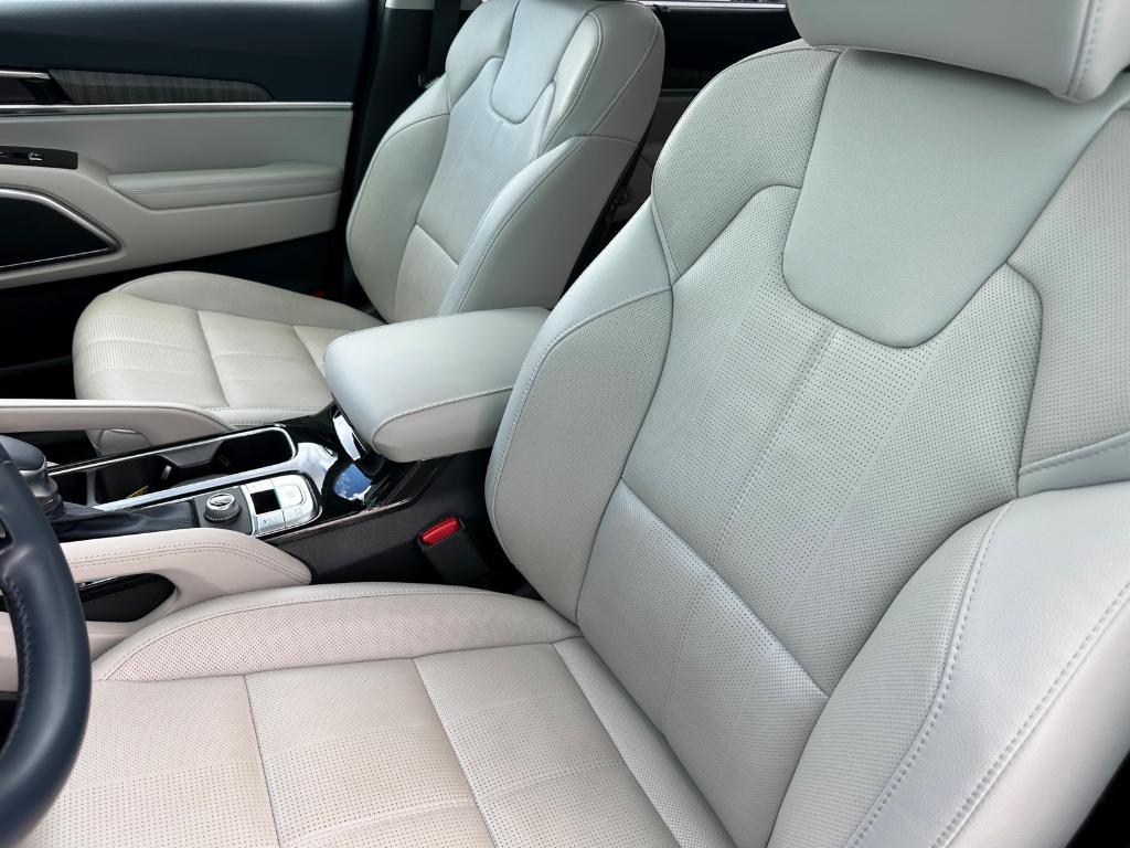 used 2024 Kia Telluride car, priced at $39,779