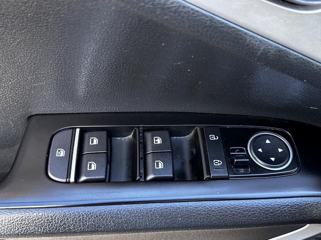 used 2023 Kia Soul car, priced at $15,217