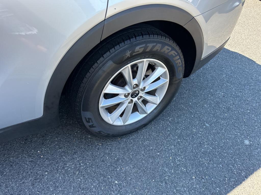 used 2019 Kia Sorento car, priced at $14,491