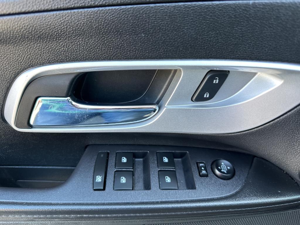 used 2016 Chevrolet Equinox car, priced at $12,991