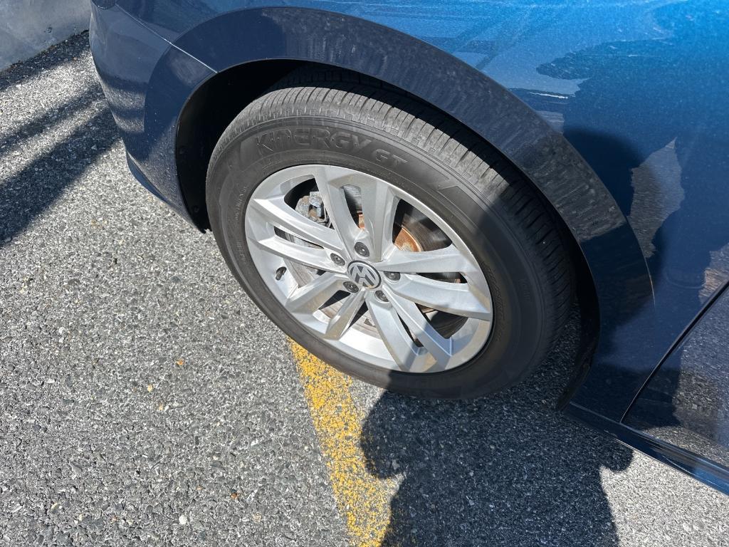 used 2020 Volkswagen Passat car, priced at $21,979