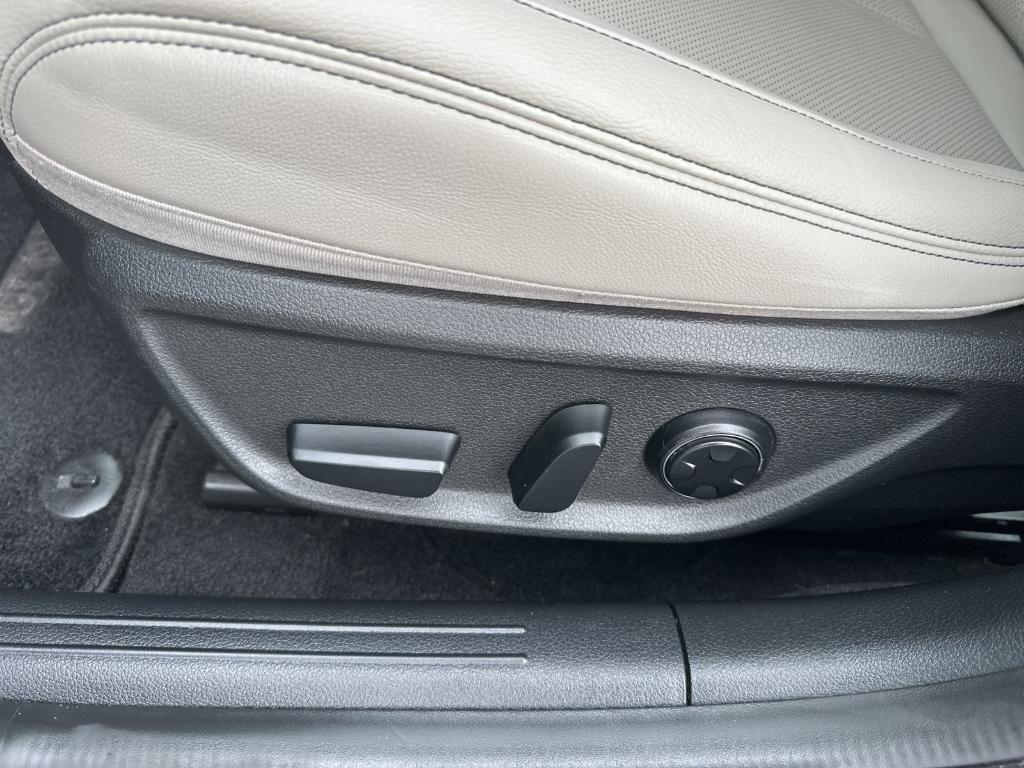 used 2023 Genesis G70 car, priced at $28,379