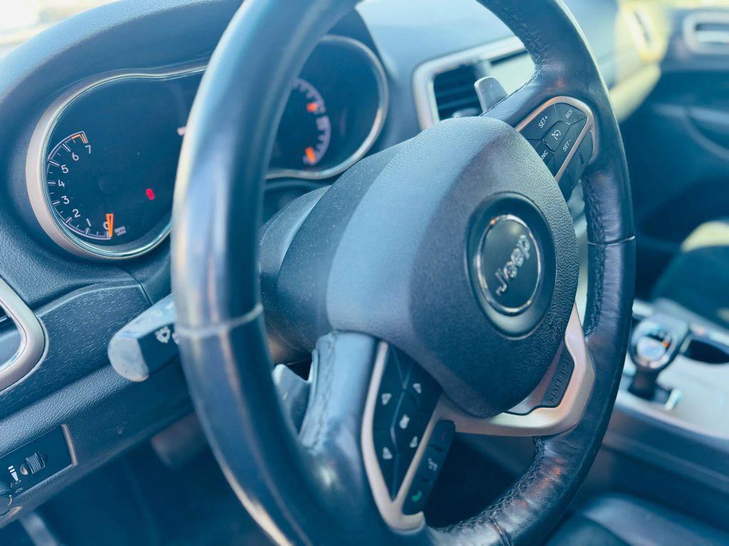 used 2015 Jeep Grand Cherokee car, priced at $12,990