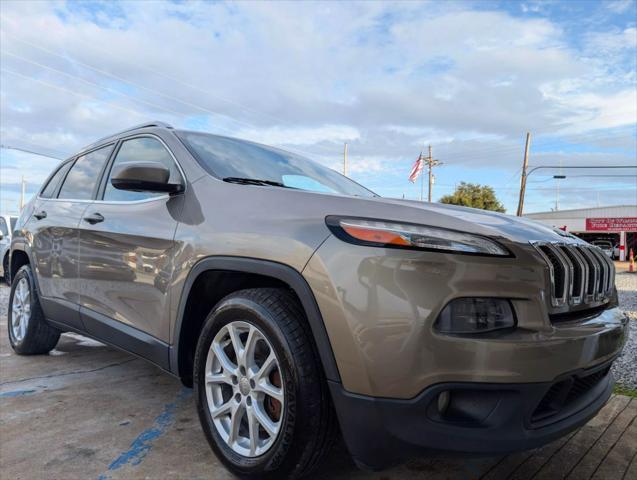 used 2016 Jeep Cherokee car, priced at $11,995