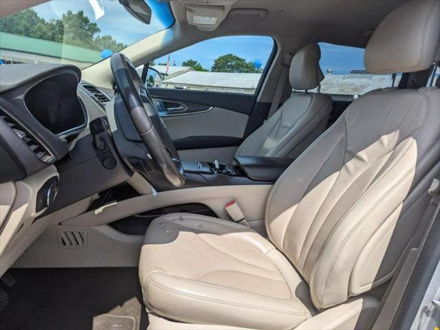 used 2019 Lincoln Nautilus car, priced at $18,995