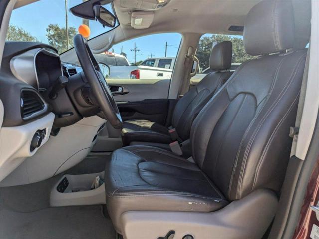 used 2017 Chrysler Pacifica car