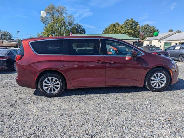 used 2017 Chrysler Pacifica car