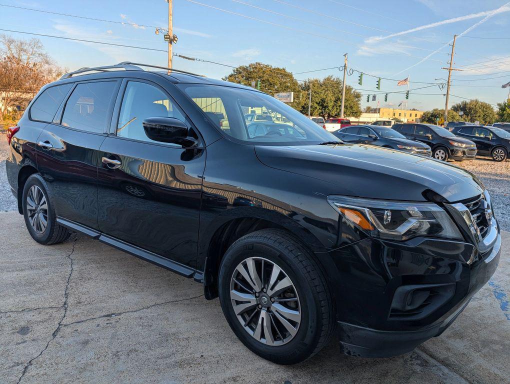 used 2020 Nissan Pathfinder car, priced at $13,990