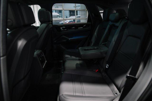 used 2019 Porsche Cayenne car