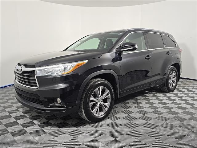 used 2015 Toyota Highlander car, priced at $19,295