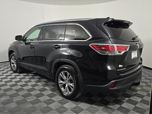 used 2015 Toyota Highlander car, priced at $19,295