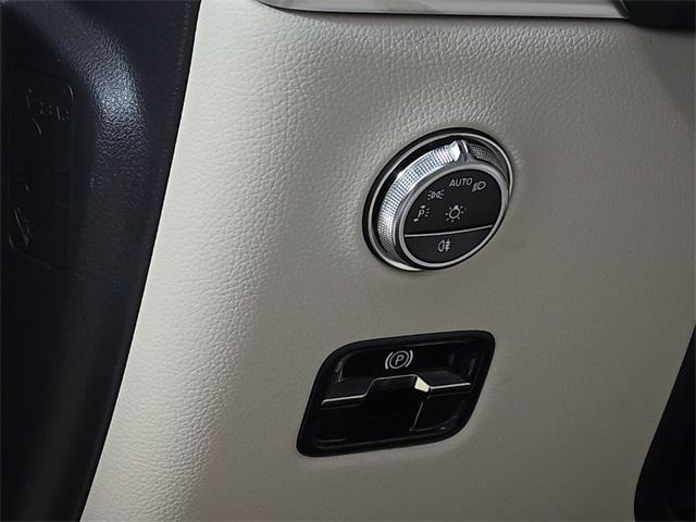 new 2025 Mercedes-Benz GLC 300 car, priced at $54,185